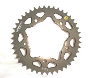 Corona 43 Denti Sitta Ergal in ossido duro, catena 520, CODICE 201Z43-OD ergal 7075 per Suzuki GSX-R 600 01>10, 750 00>10, 1000 01>08, GSR 600