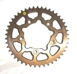 Corona 39 Denti Sitta in Ergal passo 520 con trattamento in ossido duro per Ducati 999, 749, 899-959 Panigale, Monster 821 e Scrambler 803 16> codice 202D39-OD