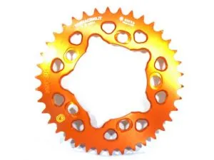 Corona 38 Denti Sitta in Ergal passo 520 per KTM RC8, DUKE 950/990 codice 202T38-ORANGE